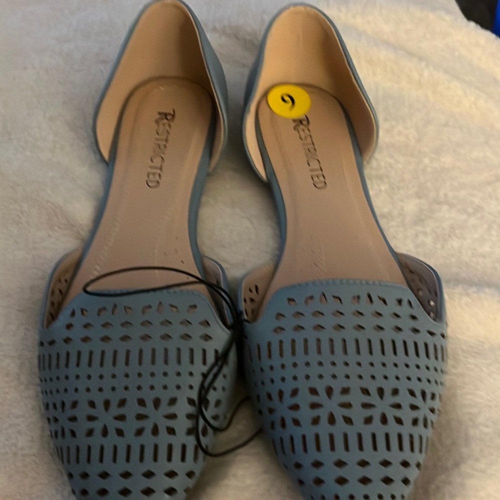 New with tags ladies shoes
